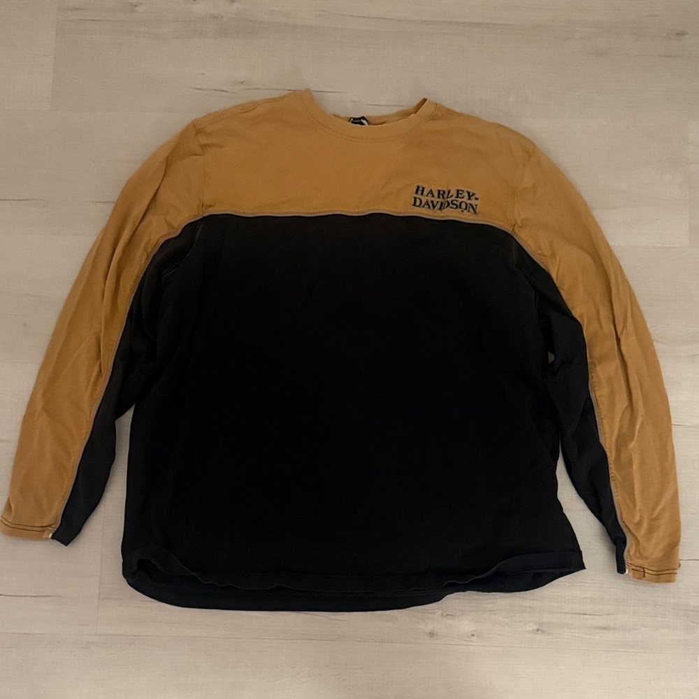 Harley-Davidson Men's Tan and Black Long Sleeve Tee